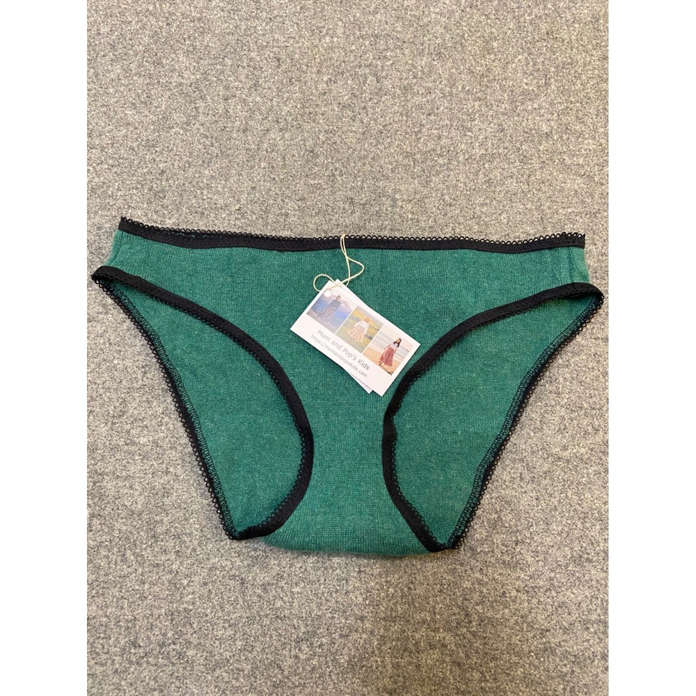 Women Cashmere Mom and Pop's Kids Panties Size M/L Green Lace Trim Luxury